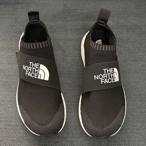 The North Face Slip-On Knit Travel Shoes Black Women’s 7